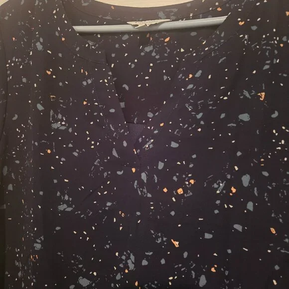 Ladies blouse - Picture 2 of 5